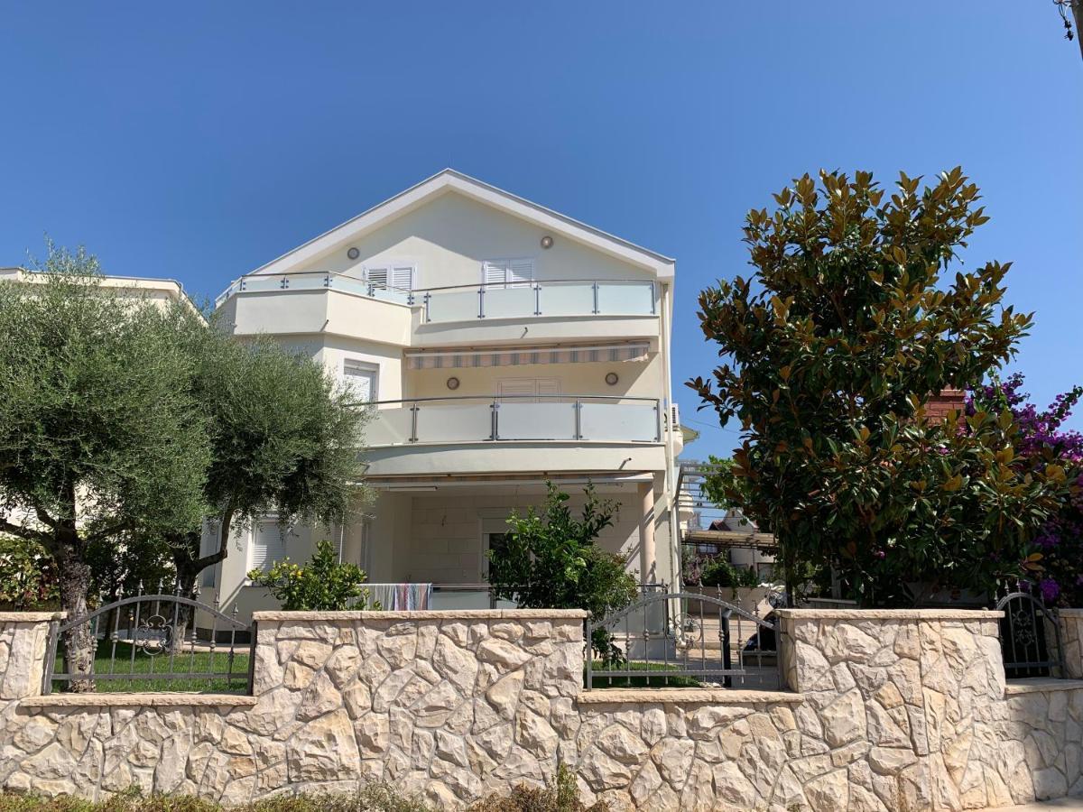 Apartments Dumancic Biograd Na Moru Extérieur photo